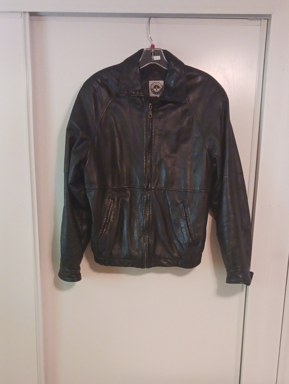 Men's Black Leather Zip-Up Bomber Jacket
